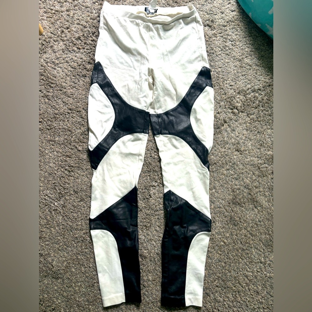 Venus black & white faux leather leggings